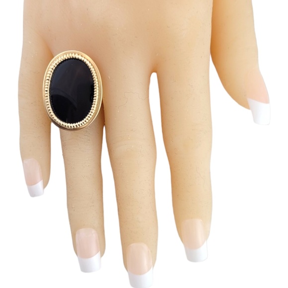 14K Yellow Gold Oval Onyx Ring Size 7.75 #16162 - Picture 6 of 7